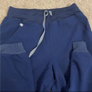 Figs jogger style scrubs size small. Used but in good condition.